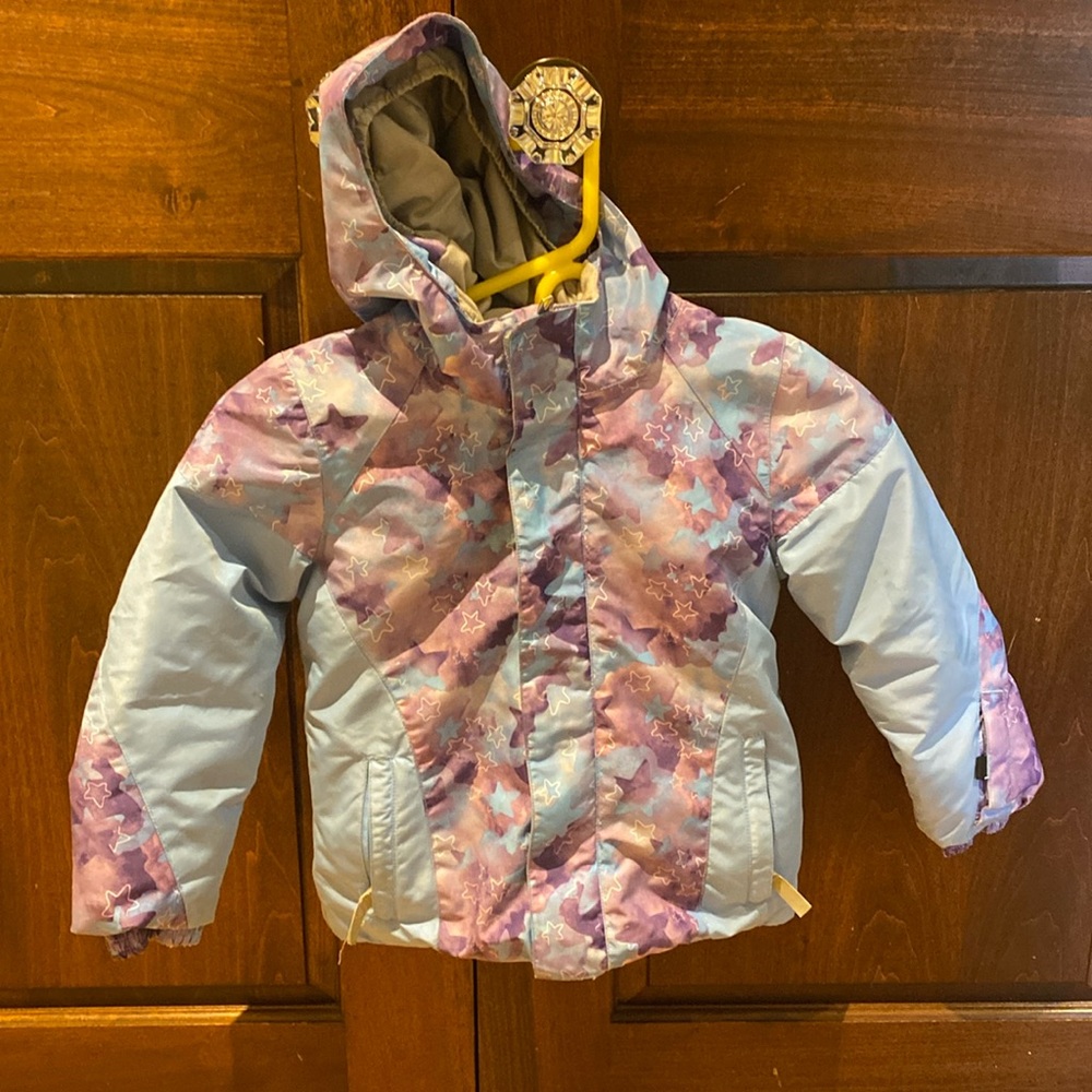 Spyder girl’s ski jacket. Cute star pattern.